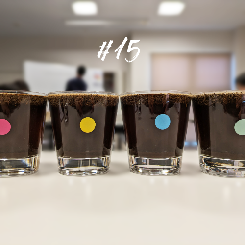 4種類のコーヒーカッピングの様子
